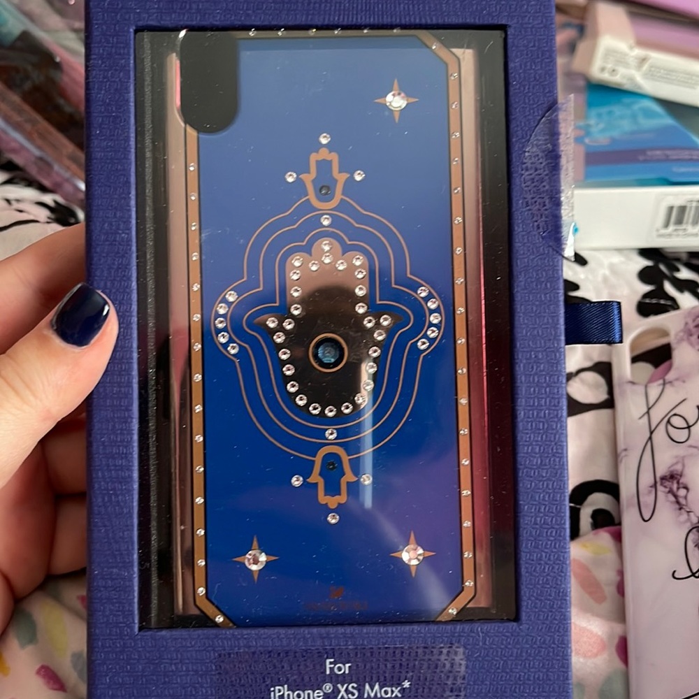 Xs max swarovski case